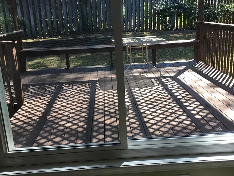670 Tara Ln — Photo 21