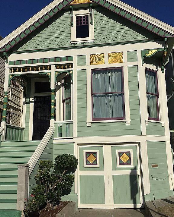 1st image of 406 E 10th St