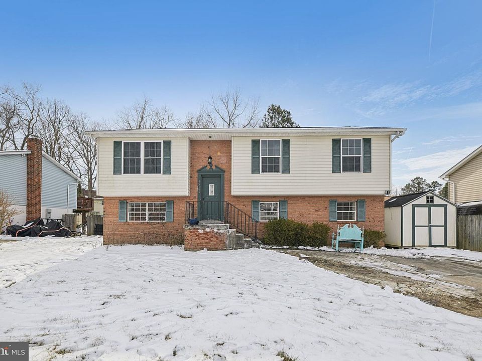 1st image of 45765 Oliver Ct