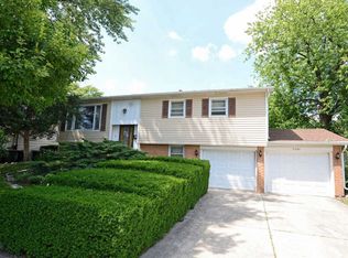 5706 Albert Dr, Oak Forest, IL 60452