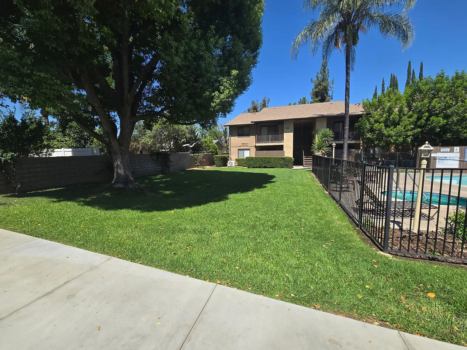 Cedar Crest Apartments — Photo 3