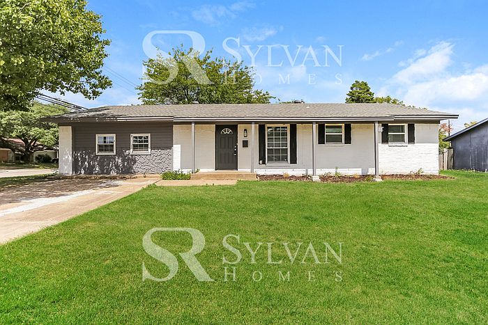 1st image of 2701 Meadows Dr