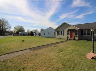 2035 Benedict Cir, Saint Albans, WV 25177