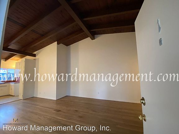 4th image of 815 Pacific St Unit 6