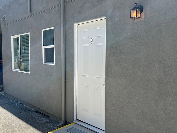 5th image of 18321 Malden St #9