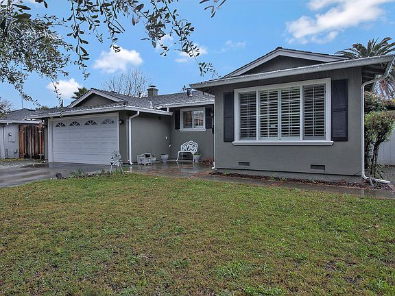 4th image of 432 Conestoga Way