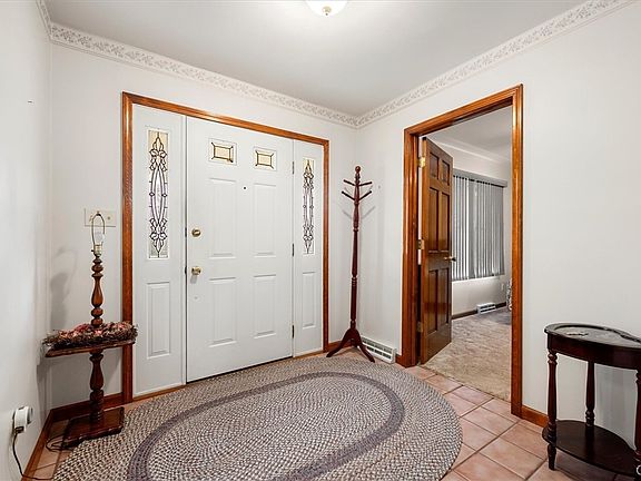 4th image of 1401 Franklyn St