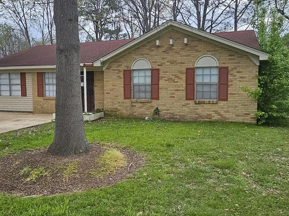 8106 Whitebrook Dr, Southaven, MS 38671