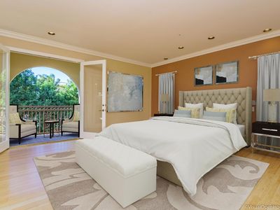 313 S Almont Dr, Beverly Hills, CA, 90211