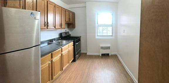 4th image of 4248 201st St APT 6A