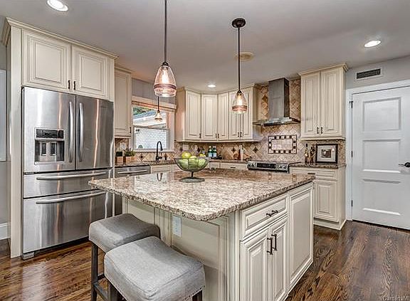 5th image of 6544 Folger Dr