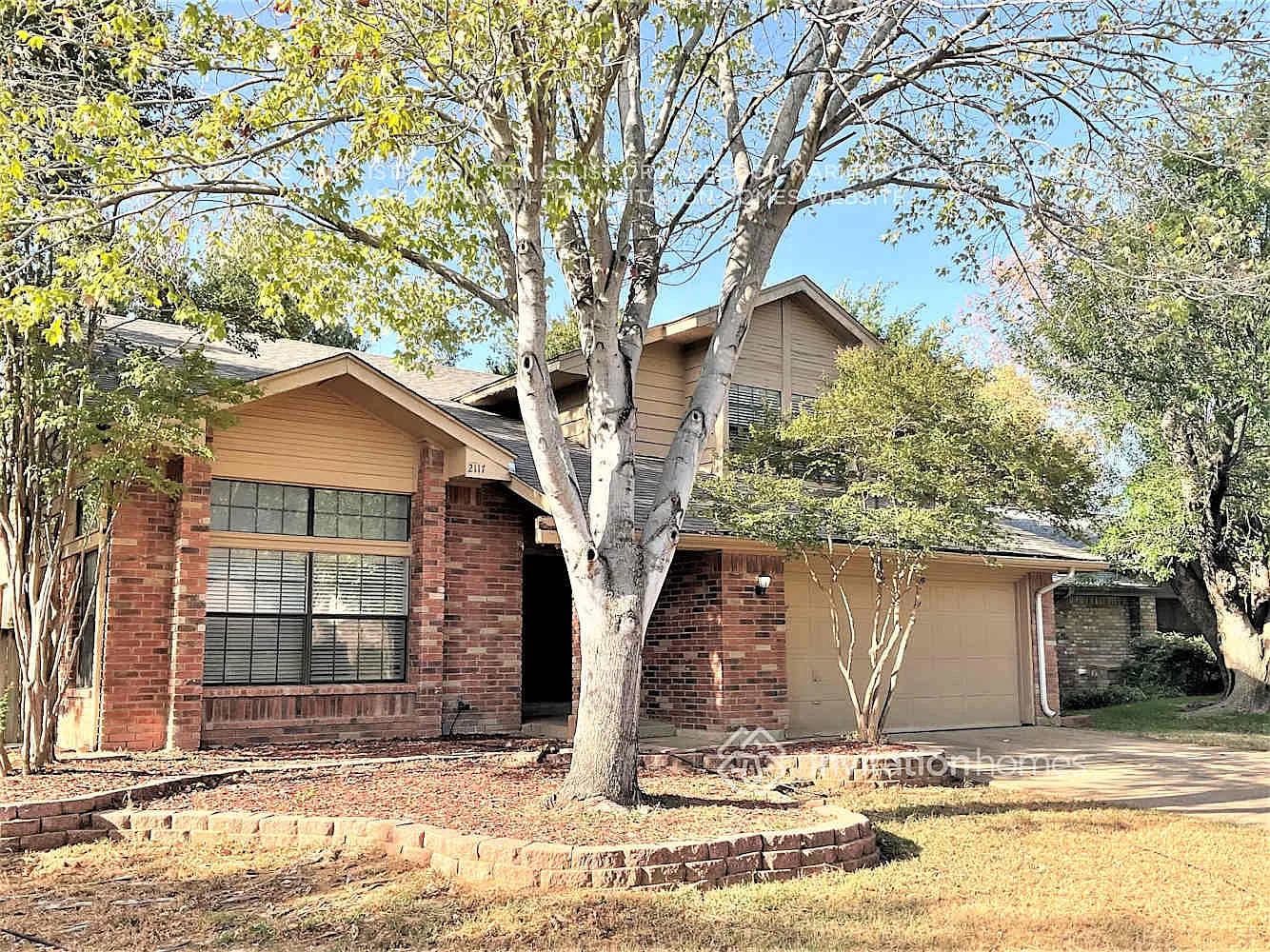 2117 Cold Springs Dr Arlington, TX 76017 — Photo 2