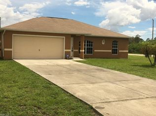 204 Blackstone Dr, Fort Myers, FL 33913