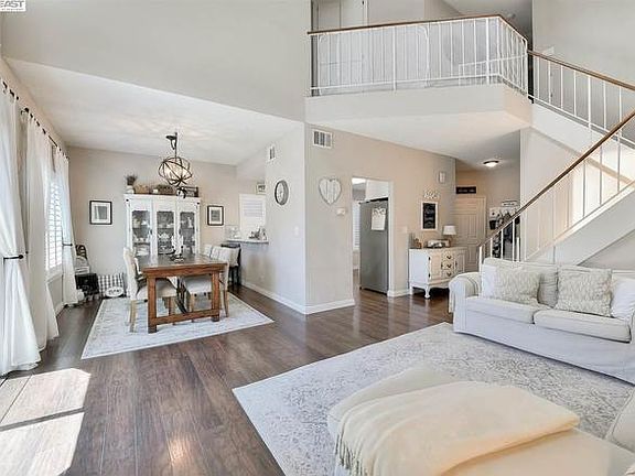 5th image of 36131 Toulouse St