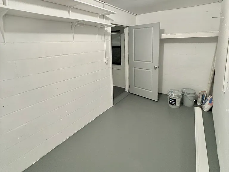 Extra workroom corner view