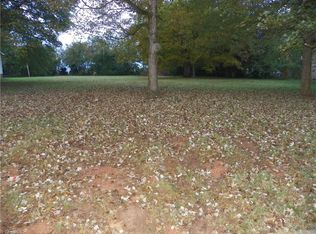 106 Leonford St, Lexington, NC 27292