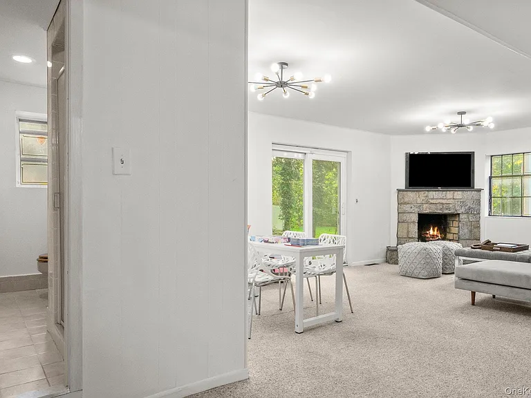 1341 Pelhamdale Ave — Photo 28