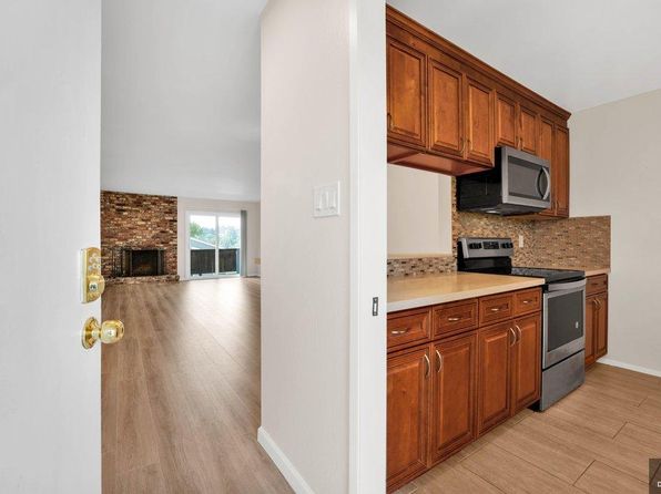 1965 Ascot Dr APT 11