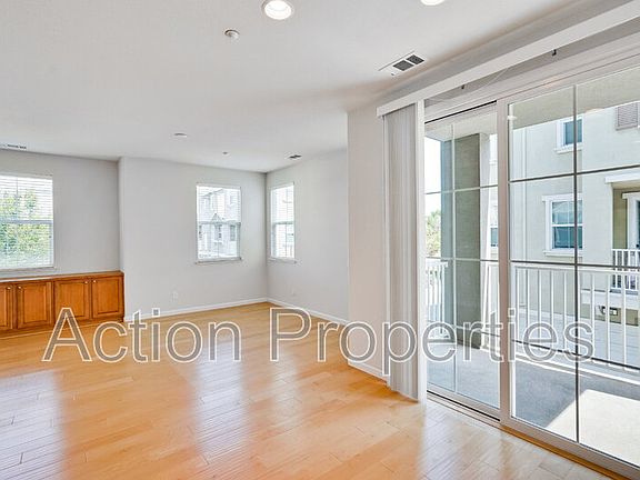 2nd image of 189 Darya Ct