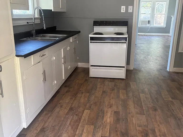 2450 South St — Photo 3