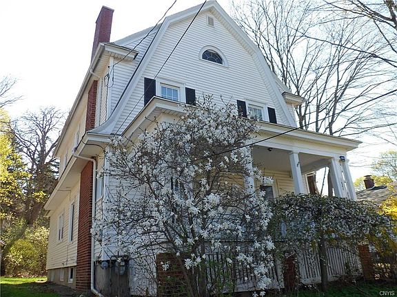 2nd image of 317 Beattie St