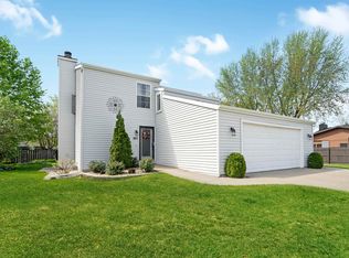 925 Bavarian Ct, Oshkosh, WI 54901