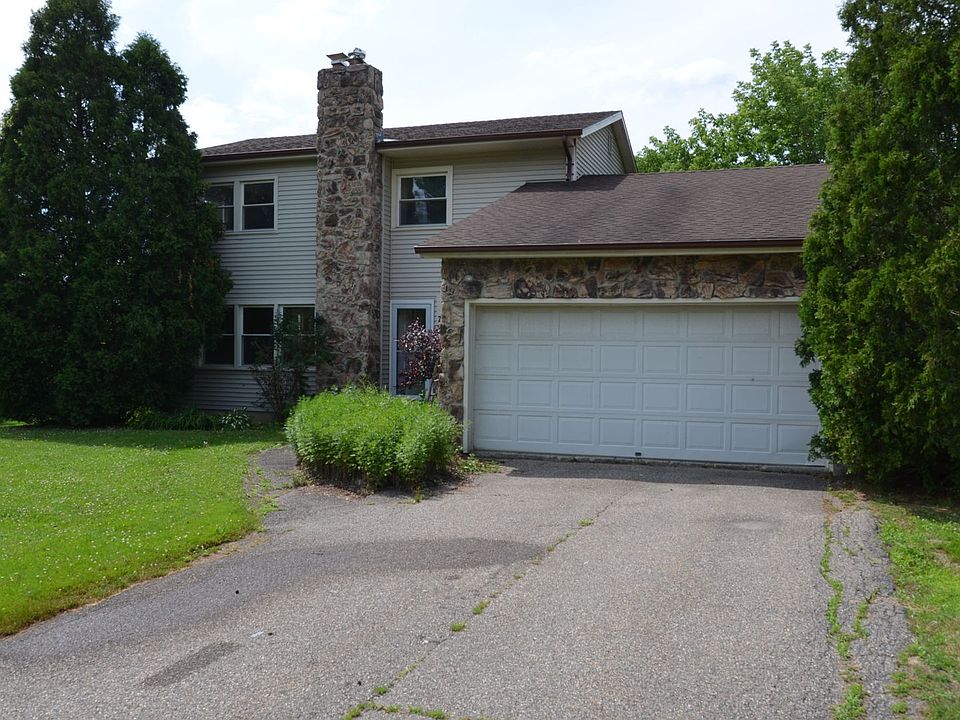 1st image of 7 Rivendell Dr