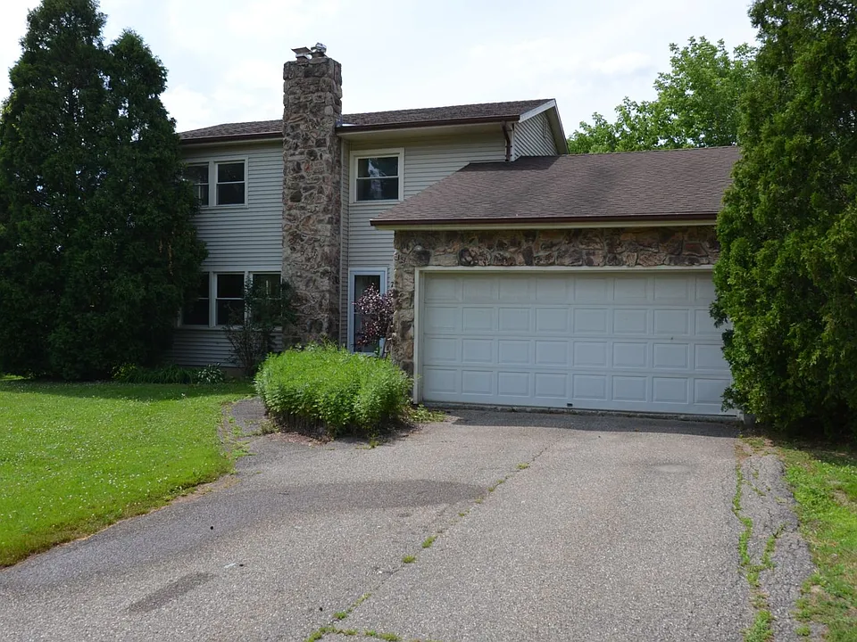 7 Rivendell Dr