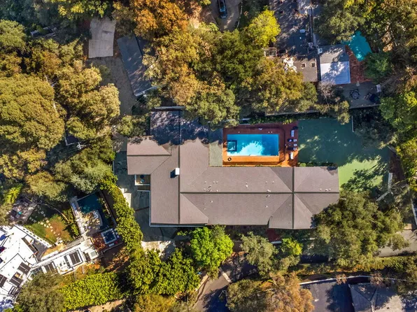 9669 Oak Pass Rd, Beverly Hills, CA 90210