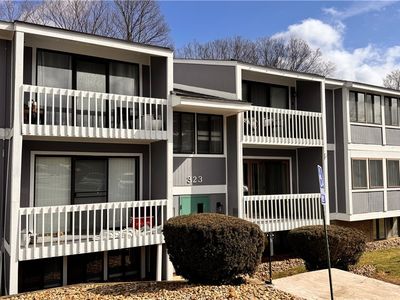323 Ridge Point Cir APT A11, Bridgeville, PA, 15017