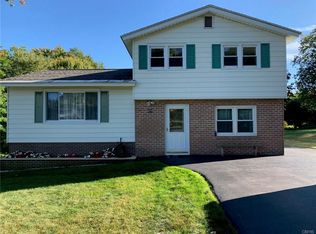 3777 James Dr, Syracuse, NY 13215