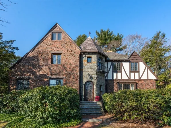 16 Alberta Rd, Brookline, MA 02467