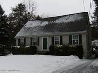 9010 Twin Lake Dr, Kunkletown, PA 18058