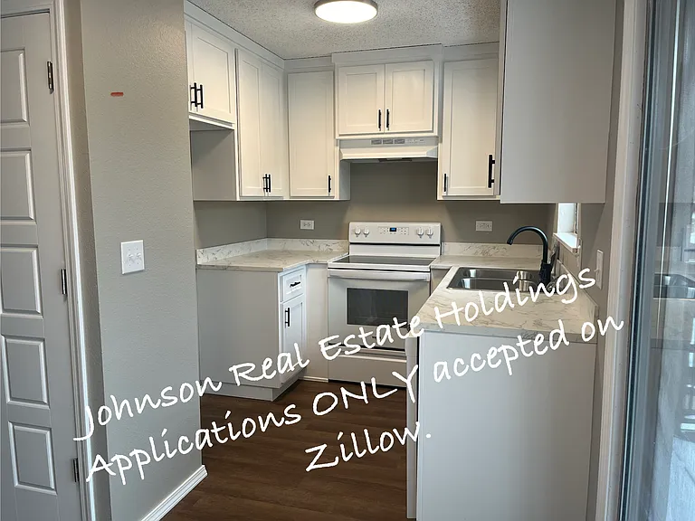 4715 SE Adams Blvd #905D — Photo 15