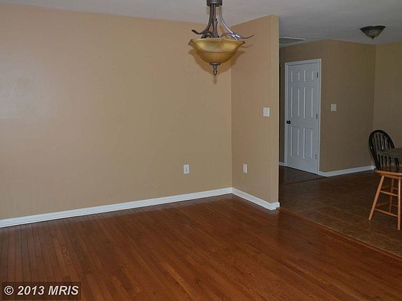5th image of 615 Winterberry Dr