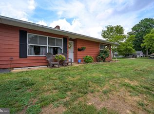 99 Chaucer Dr, Newark, DE 19713