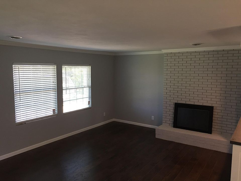 1st image of 7208 Fernbrook Dr
