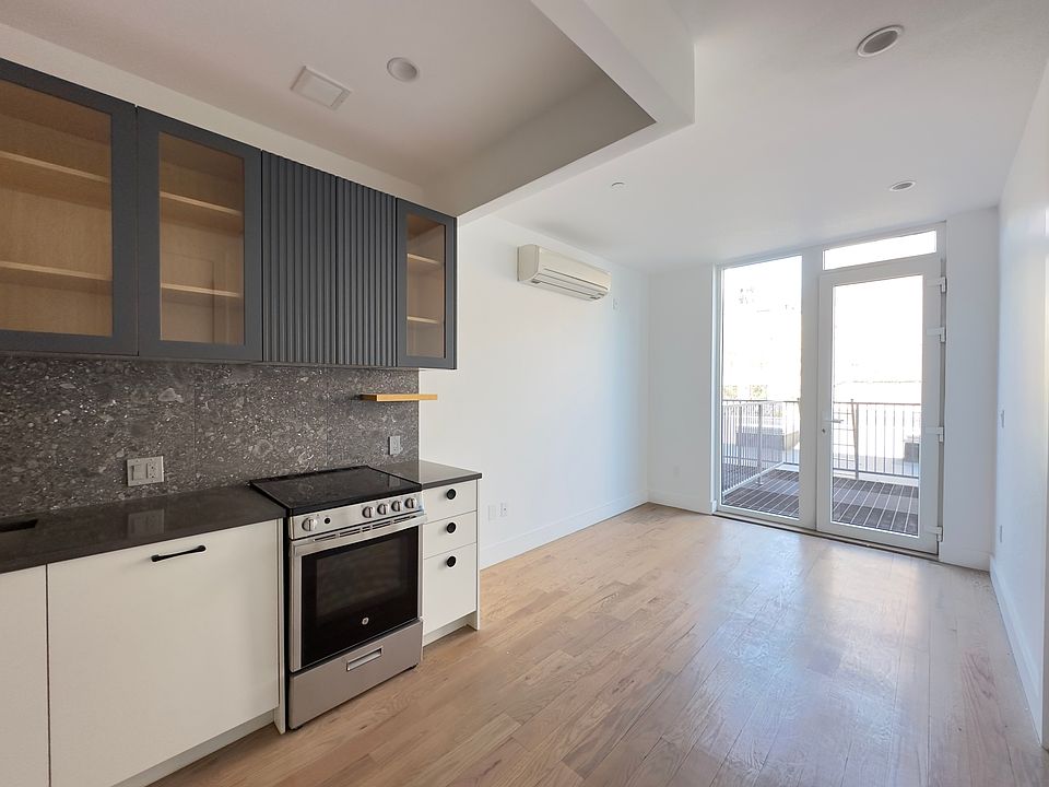 1st image of 228 N 7th St #208