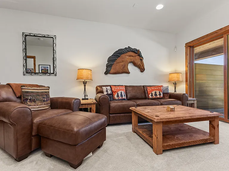 2nd Level - Living Area with SmartTV
