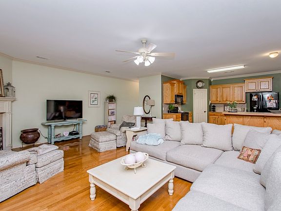 5th image of 43167 Sycamore Bend Ave