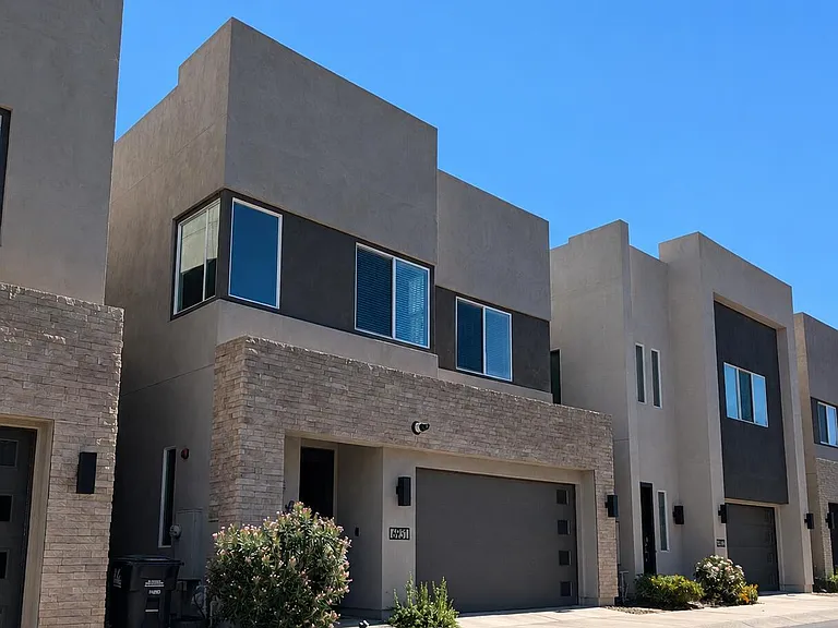 6931 E Orion Dr — Photo 3
