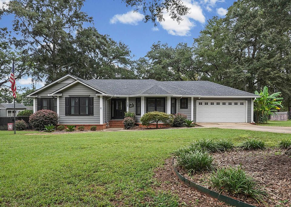 1st image of 137 Spring Lake Dr
