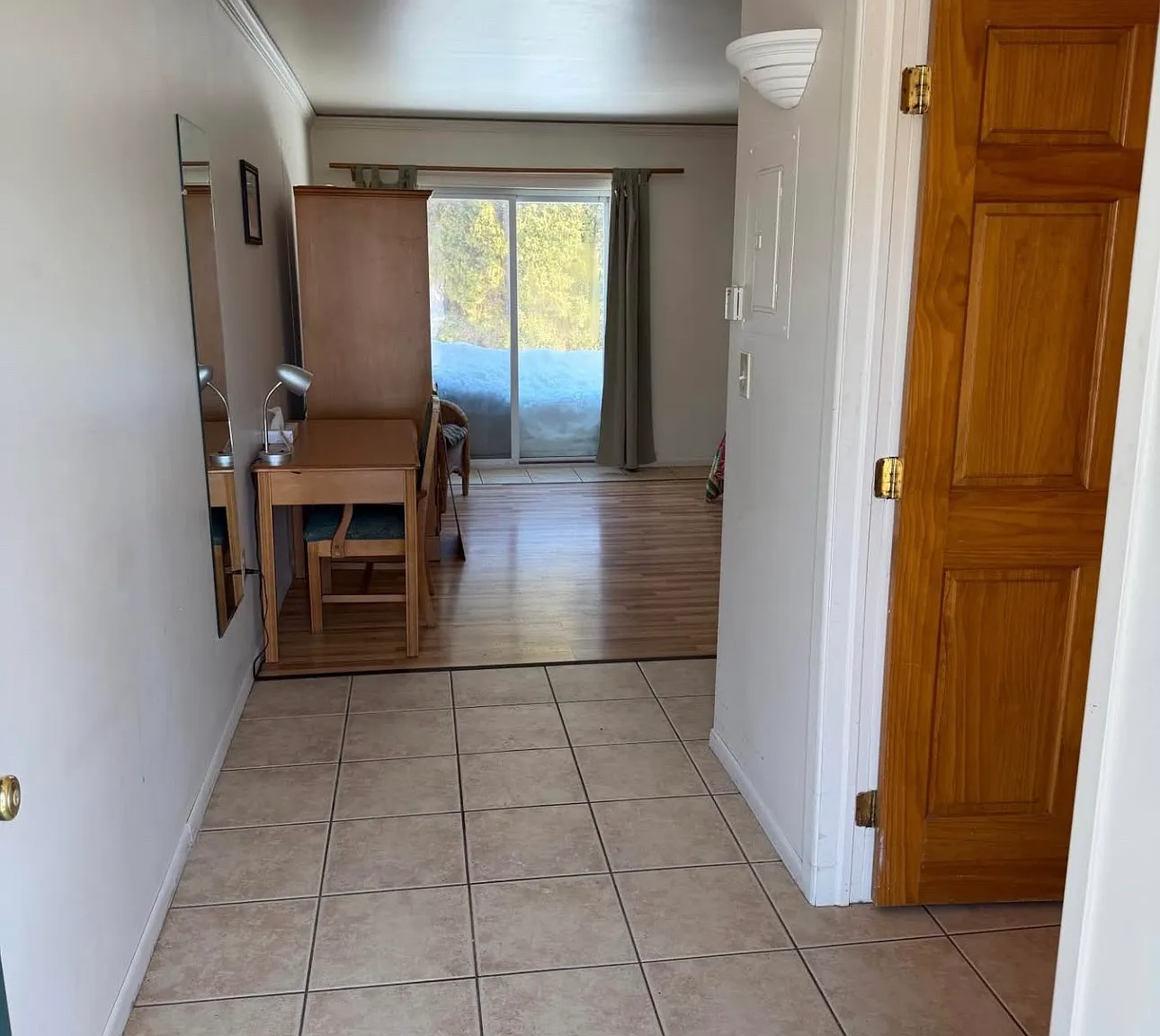 Studio, 750 sqft, $1,275 — Photo 3