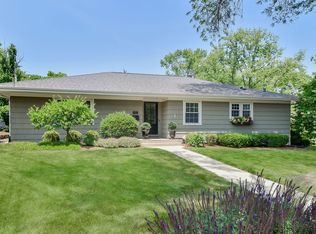 802 Highview Ave, Glen Ellyn, IL 60137