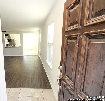 3 bed, 2.0 bath, 1571 sqft, $1,500 — Photo 3