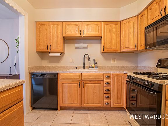 5th image of 1605 Thames Ct APT D