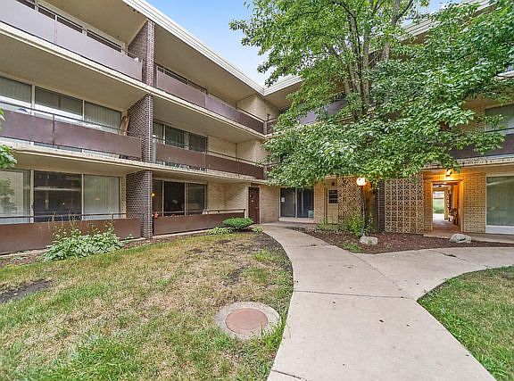 2nd image of 12546 Fairview Ave APT 3C