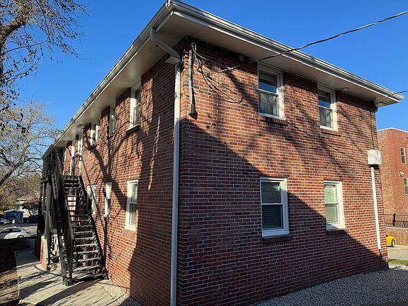 5th image of 527 S 31st St APT 2