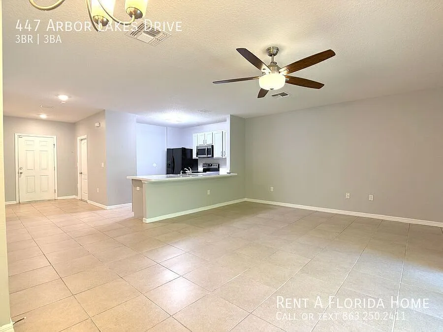 Building Photo - 447 Arbor Lakes Dr
