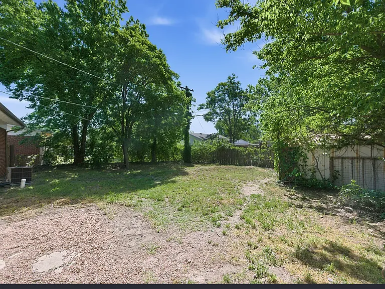 1227 E Alturas Ave — Photo 5